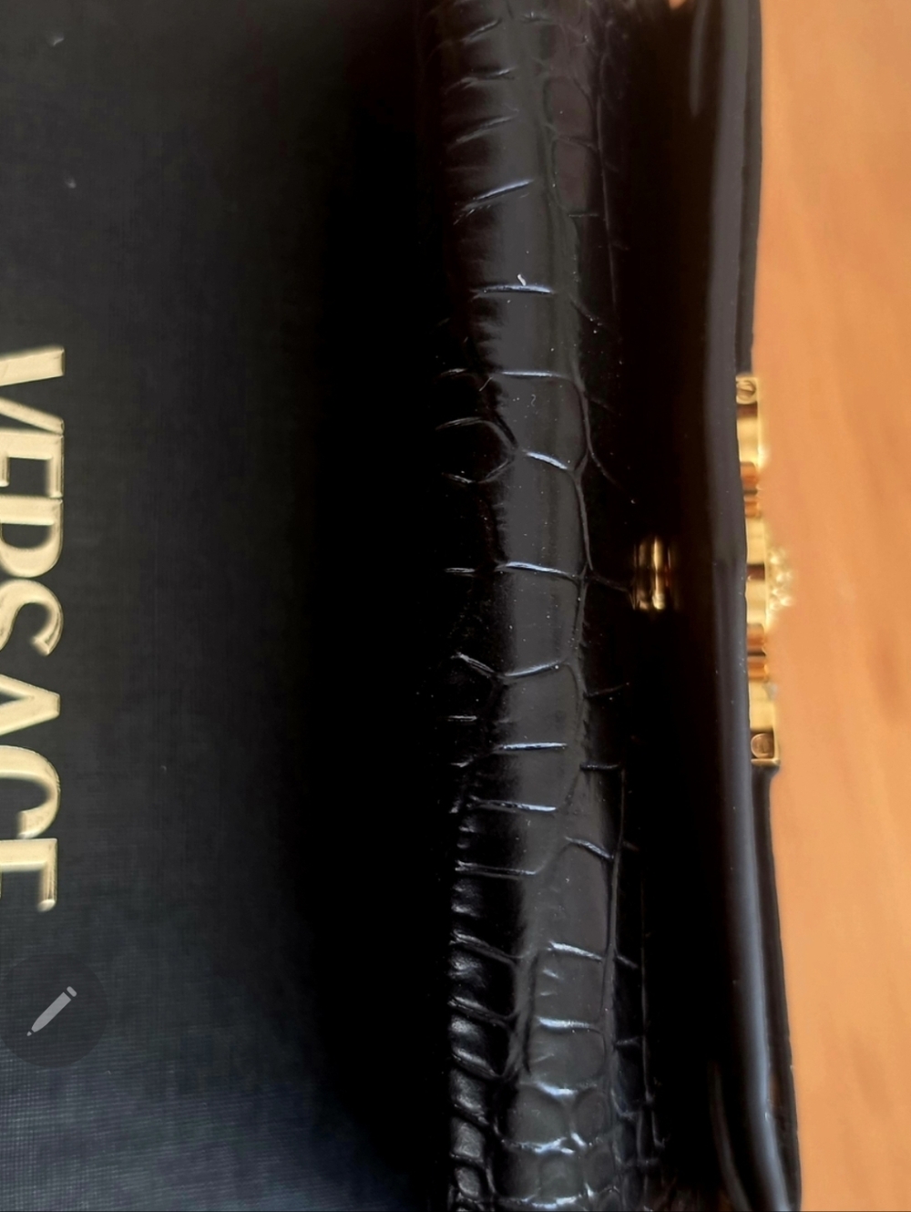 Versace Medusa Wallet, Authentic Exotic-Style, Gold - Picture 11 of 13